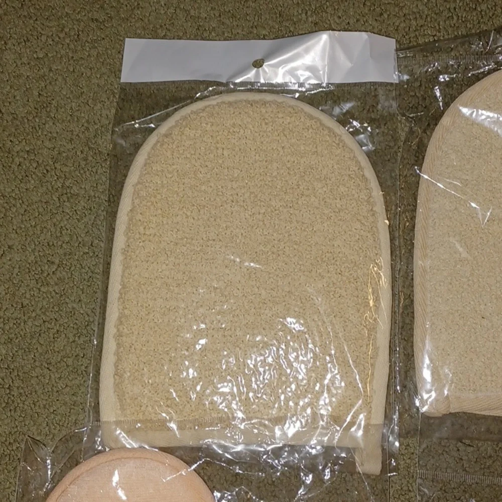 LOT of NIP Luffa Mitts and Soap Bags